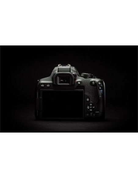 EOS 850D + EF-S 18-135mm f/3.5-5.6 IS USM